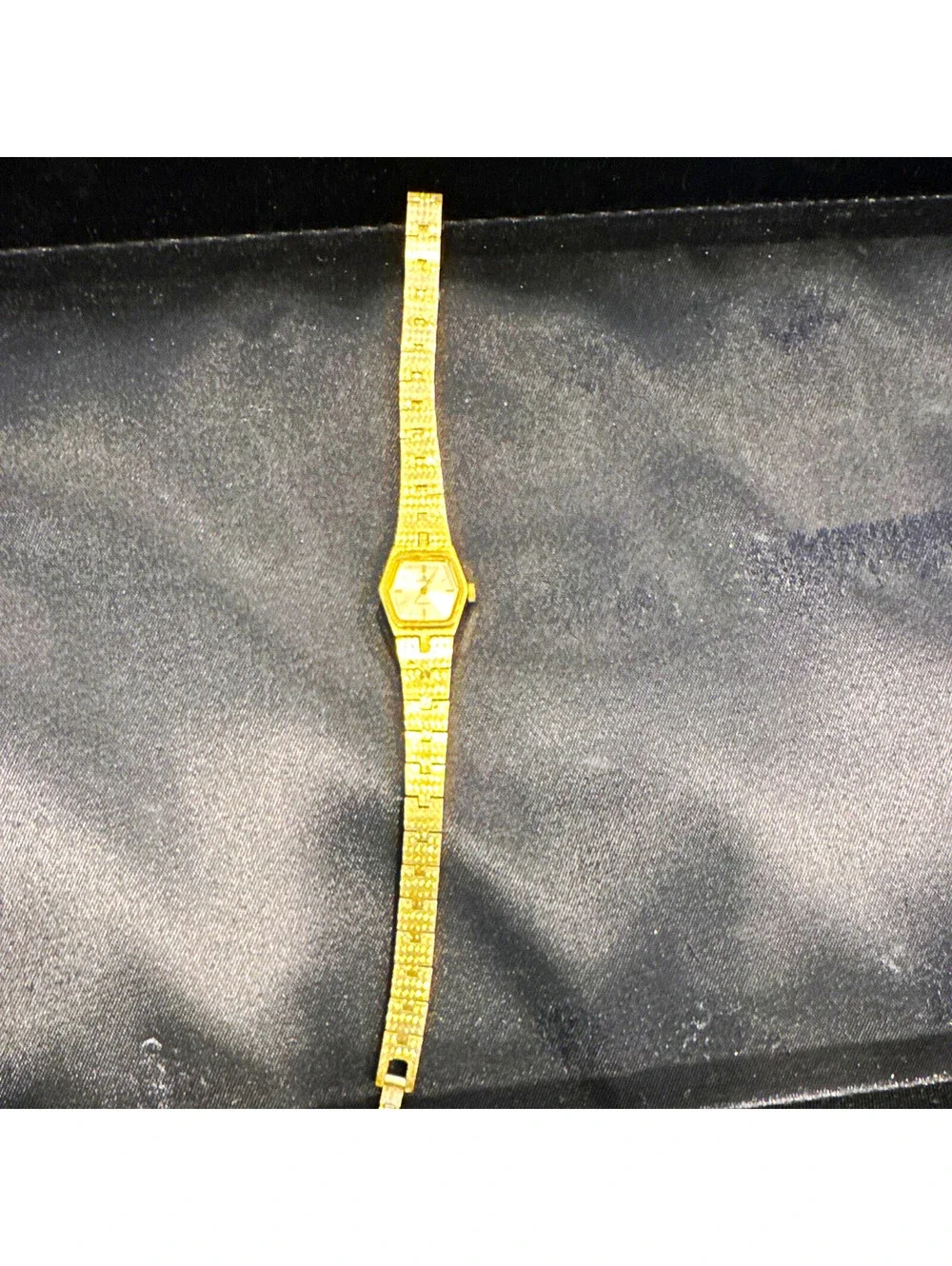 Lorus women’s quartz